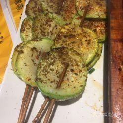 朝阳门吃瓜,一场热闹非凡的吃瓜盛宴