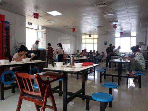 医院医生护士吃瓜,医生护士的日常“吃瓜”瞬间