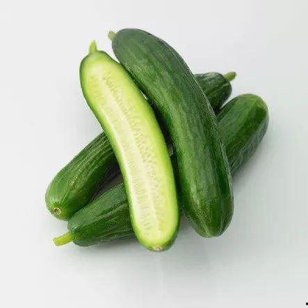 早晨吃乳瓜好吗空腹,早晨空腹吃乳瓜的利弊分析